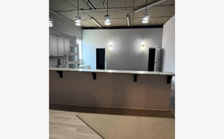 Pictures of Retail, Office, Restaurant property located at 750 West Jefferson Street, Morton, IL 61550 for lease - image #1