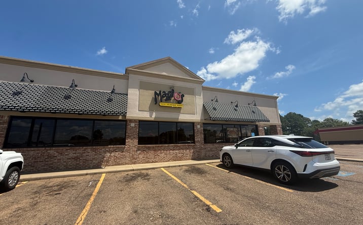 Pictures of Retail, Restaurant property located at 309 U.S. 80, Clinton, MS 39056 for lease - image #1