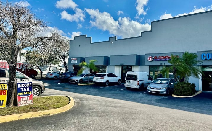Pictures of Industrial property located at 2562 W 84th St # A #8-A, Hialeah, FL 33016 for lease - image #1