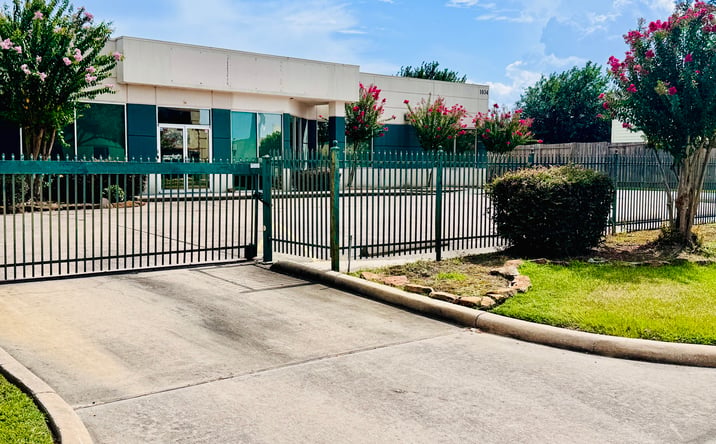 Pictures of Retail, Office property located at 1034 Regional Park Drive, Houston, TX 77060 for lease - image #1