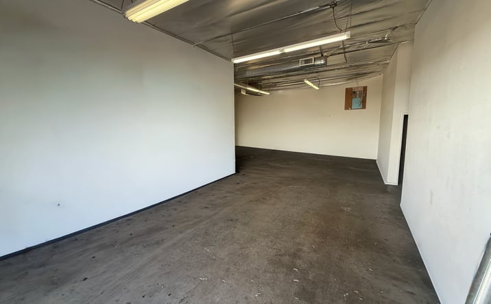 Pictures of Industrial property located at 6430 VARIEL AVE, WOODLAND HILLS, CA 91367-2520 for lease - image #1