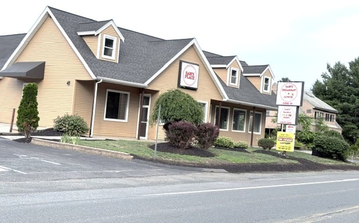 Pictures of Retail, Office, Restaurant property located at 323 North Main Street, Middleton, MA 01949 for lease - image #1