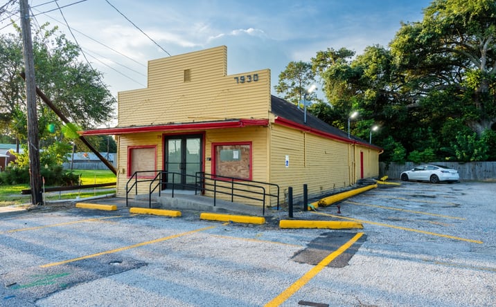 Pictures of Retail property located at 7930 HWY 6, HITCHCOCK, TX 77563-1739 for lease - image #1