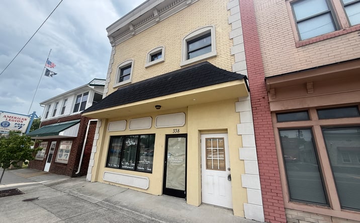 Pictures of Retail property located at 338 N WASHINGTON AVE, PULASKI, VA 24301 for lease - image #1