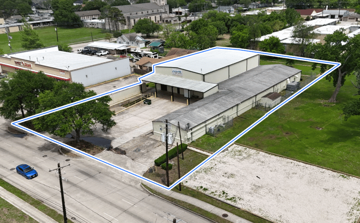 Pictures of Industrial property located at 905 Shaver Street, Pasadena, TX 77506 for lease - image #1