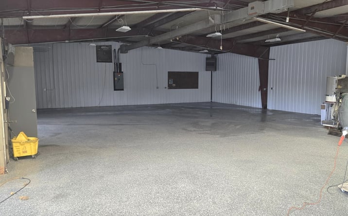Pictures of Industrial property located at 932 Locust Hill Circle, Belton, MO 64012-1785 for lease - image #1