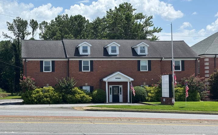 Pictures of Retail property located at 9898 Georgia 92, Woodstock, GA 30188 for lease - image #1