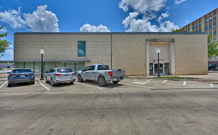 Pictures of Office property located at 301 N MAIN ST, BRYAN, TX 77803-5312 for lease - image #1