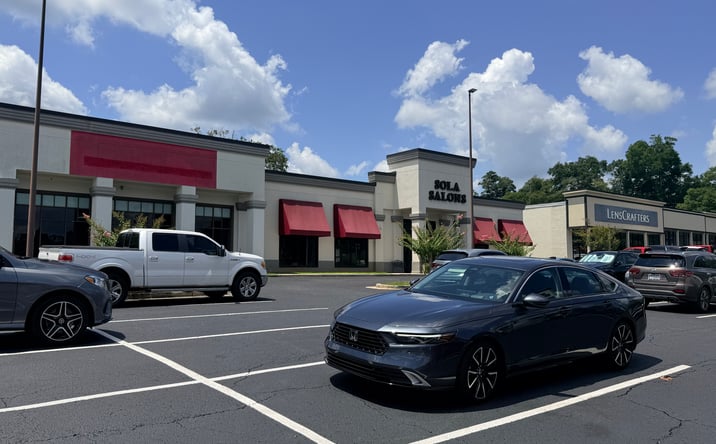 Pictures of Retail, Office property located at 4019 Airport Boulevard, Mobile, AL 36608 for lease - image #1
