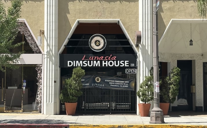 Pictures of Restaurant property located at 239 E Colorado Blvd, Pasadena, CA 91101 for lease - image #1