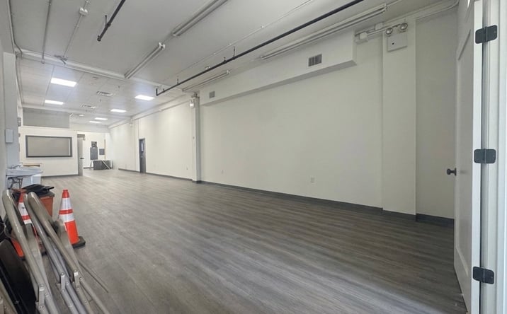 Pictures of Retail property located at 212-47 Jamaica Ave, Queens, NY 11428 for lease - image #1