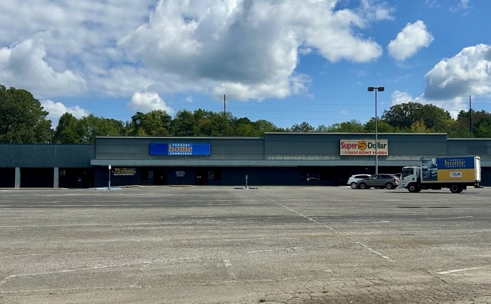 Pictures of Retail property located at 3980 Veterans Memorial Drive, Adamsville, AL 35005 for lease - image #1