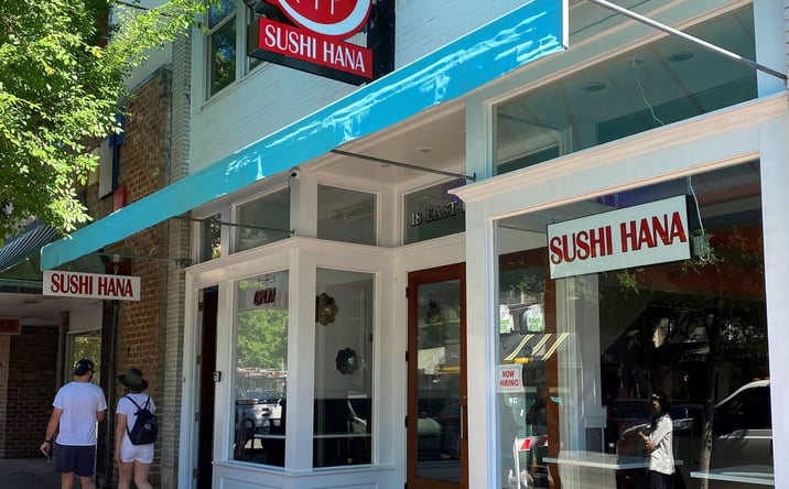 Pictures of Retail property located at 18 E Broughton St, Savannah, GA 31401 for lease - image #1