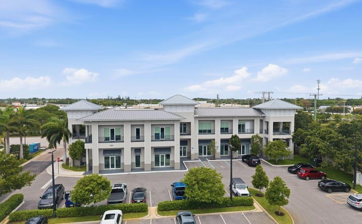 Pictures of Office, Retail, Special Purpose property located at 1300 S DIXIE Highway 100, Lantana, FL 33462 for lease - image #1