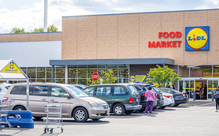 Pictures of Retail property located at 100 Broadway (Route 4), Elmwood Park, NJ 07407 for lease - image #1