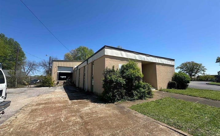 Pictures of Industrial property located at 3314 Millbranch Road, Memphis, TN 38116 for lease - image #1
