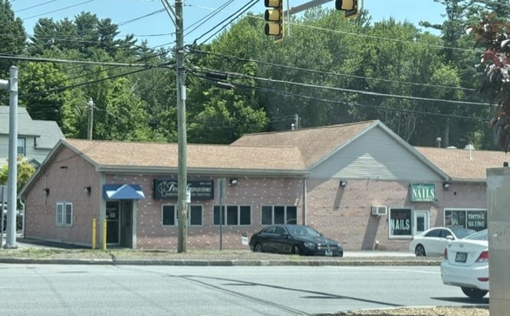 Pictures of Retail property located at 1261 Hooksett Road, Hooksett, NH 03106 for lease - image #1