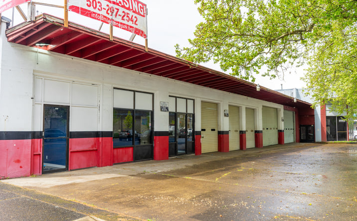 Pictures of Retail, Office, Special Purpose property located at 1500 WASHINGTON ST, VANCOUVER, WA 98660-2950 for lease - image #1