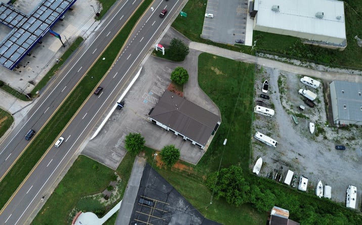 Pictures of Retail property located at 9009 Oak Ridge Hwy, Knoxville, TN 37931 for lease - image #1