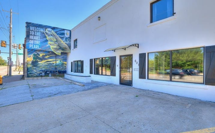 Pictures of Office, Retail, Industrial property located at 605 S Peoria Avenue, Tulsa, OK 74120 for lease - image #1
