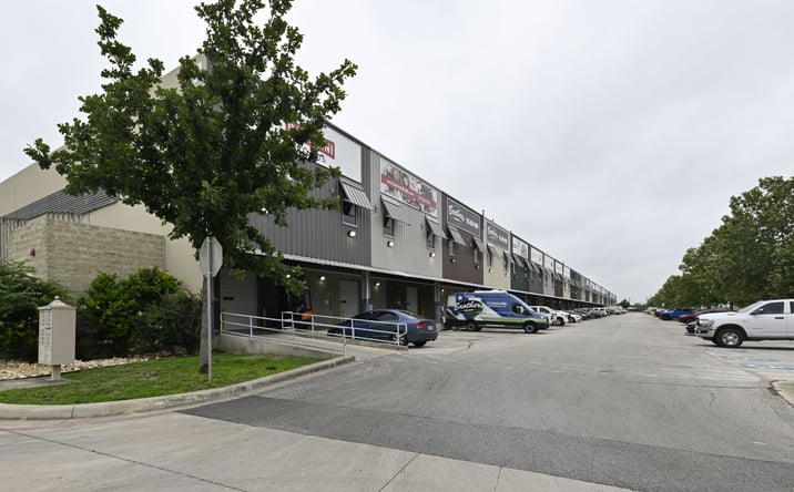 Pictures of Industrial property located at 9342 SE Loop 410, Unit A-7, San Antonio, TX 78223 for lease - image #1