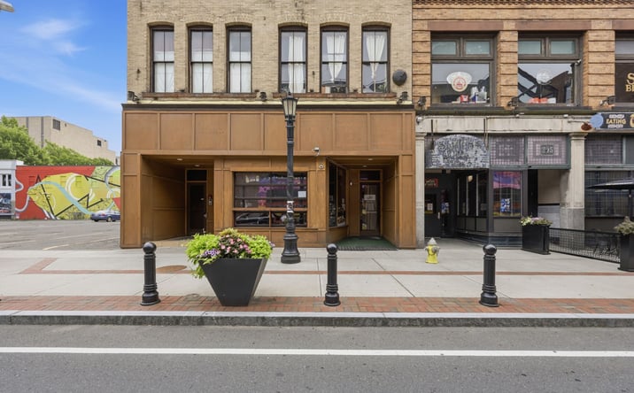 Pictures of Retail, Restaurant property located at 211 WORTHINGTON ST, SPRINGFIELD, MA 01103 for lease - image #1