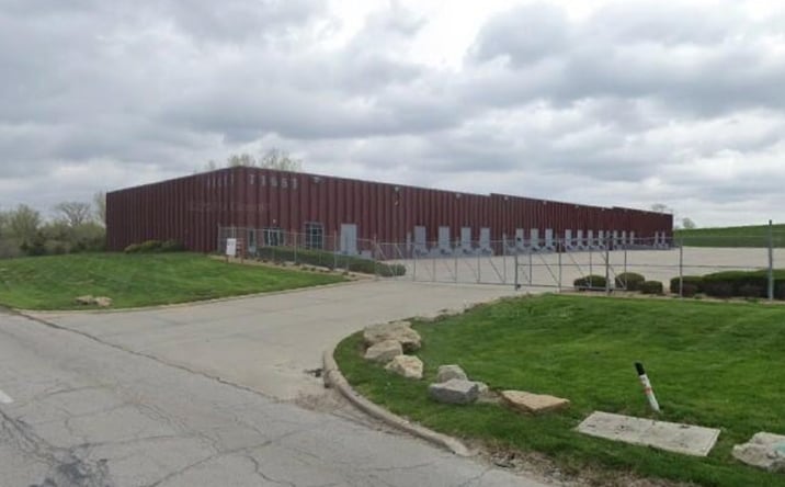 Pictures of Retail, Industrial property located at 11651 North Ambassador Drive, KCMO, MO 64153 for lease - image #1