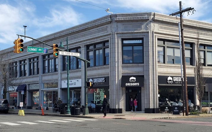 Pictures of Retail property located at 336 Springfield Avenue, Summit, NJ 07901 for lease - image #1