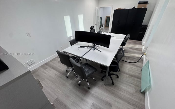 Pictures of Office property located at 1333 E University Dr # 200, Plantation, FL 33324 for lease - image #1