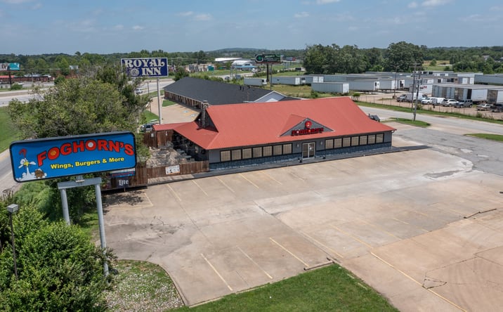 Pictures of Restaurant property located at 1100 48th Place, Springdale, AR 72762 for lease - image #1