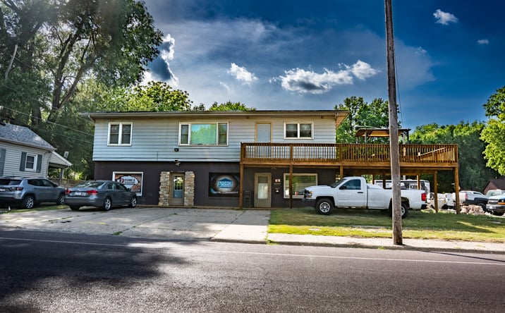 Pictures of Retail, Office, Industrial property located at 711 N. 2nd St., Pekin, IL 61554 for lease - image #1