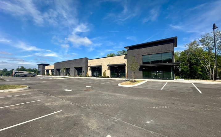 Pictures of Retail property located at 11011 Kingston Pike, Farragut, TN 37934 for lease - image #1