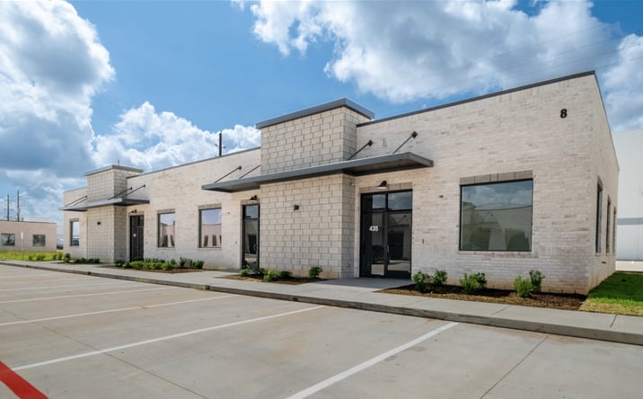 Pictures of Office property located at 419 VINTAGE LN, BROOKSHIRE, TX 77423 for lease - image #1