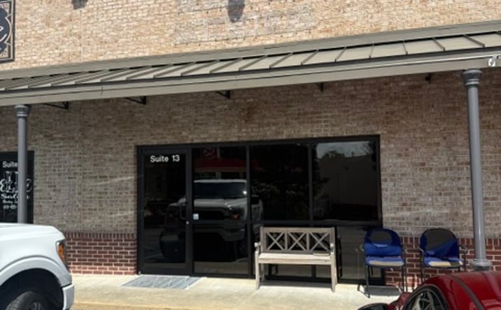Pictures of Retail property located at 5905 Old Brandon Road, Pearl, MS 39208 for lease - image #1
