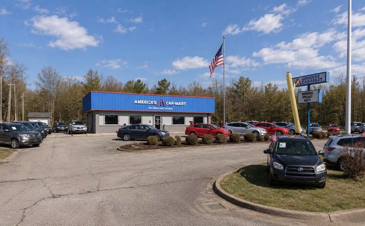 Pictures of Retail property located at 1221 Florence Blvd, Florence, AL 35630-2724 for lease - image #1