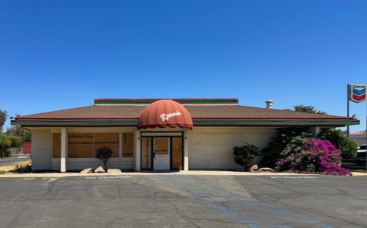 Pictures of Retail property located at 330 South 11th Avenue, Hanford, CA 93230 for lease - image #1