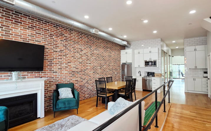 Pictures of Retail, Office property located at 82 CHELSEA ST, BOSTON, MA 02128-5269 for lease - image #1
