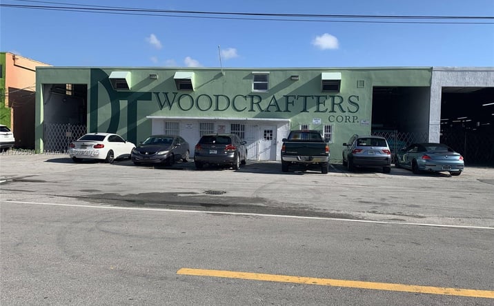 Pictures of Industrial property located at 1677 W 31st Pl # 1677, Hialeah, FL 33012 for lease - image #1