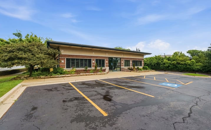 Pictures of Retail, Office property located at 5950 Lincoln Avenue, Lisle, IL 60532 for lease - image #1
