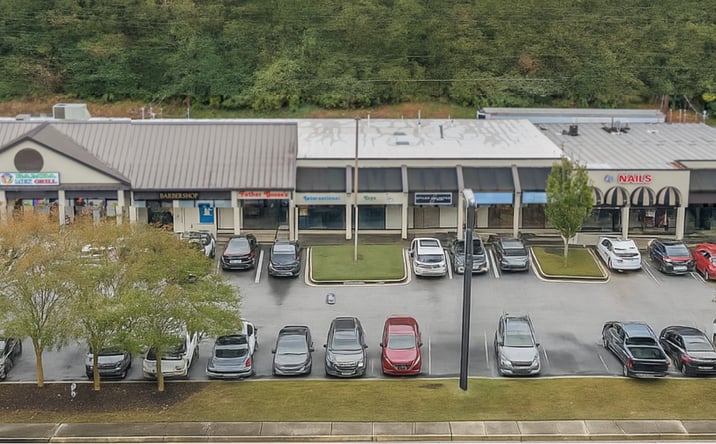 Pictures of Retail property located at 4536-4550 Forsyth Road, Macon, GA 31210 for lease - image #1