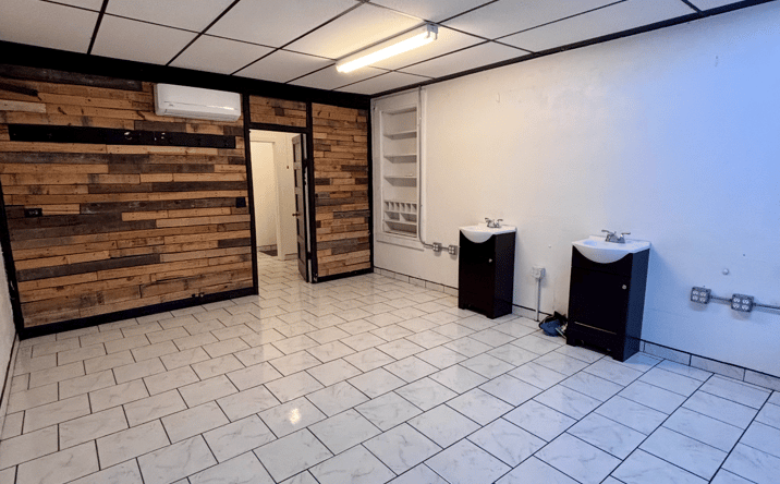 Pictures of Retail, Office, Special Purpose property located at 3213 South Main Street, Las Cruces, NM 88005 for lease - image #1