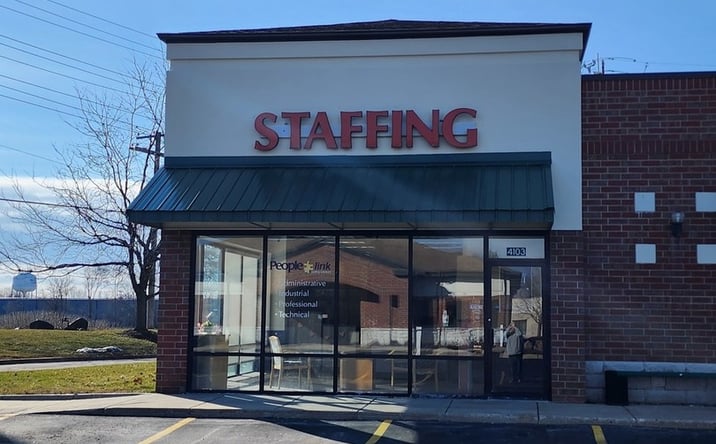 Pictures of Retail, Special Purpose property located at 4103 W SHAMROCK Lane 4103, McHenry, IL 60050 for lease - image #1
