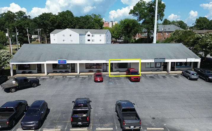 Pictures of Retail property located at 804 North Main Street, Anderson, SC 29621 for lease - image #1