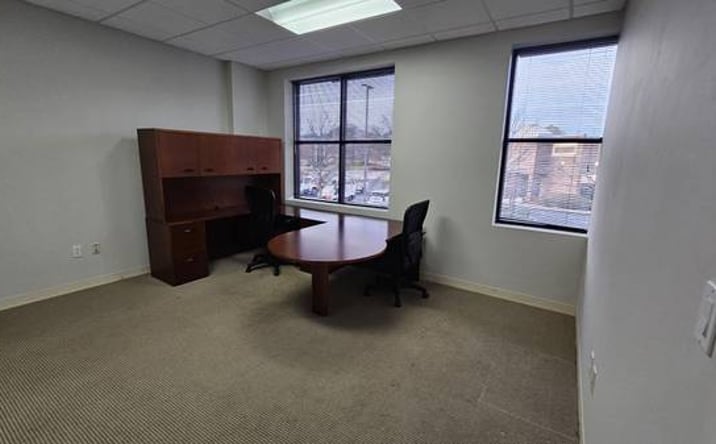 Pictures of Office property located at 1880 West Oak Parkway, Marietta, GA 30062 for lease - image #1