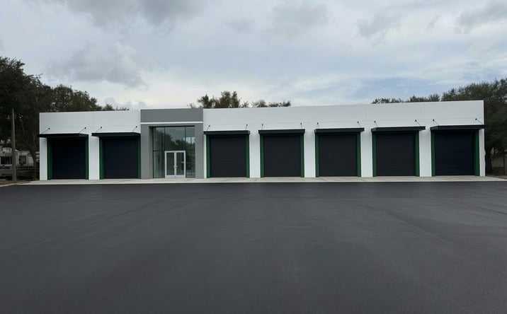 Pictures of Industrial property located at 335 COMMERCIAL CT, VENICE, FL 34292 for lease - image #1