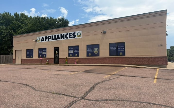 Pictures of Office, Retail property located at 300 South Sycamore Avenue, Sioux Falls, SD 57110 for lease - image #1