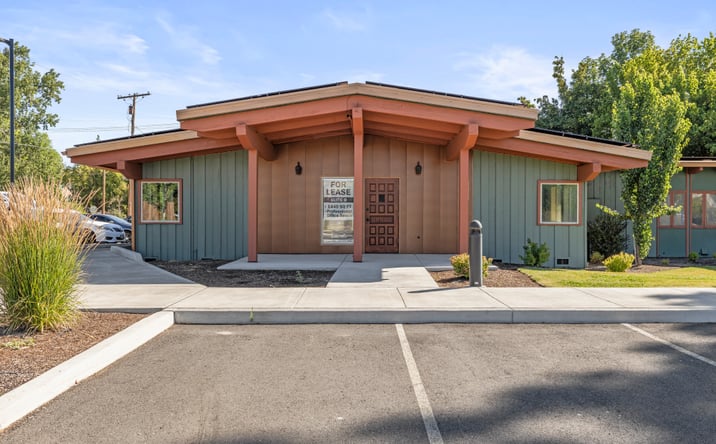 Pictures of Retail, Office property located at 404 South 4th Street, Klamath Falls, OR 97601 for lease - image #1