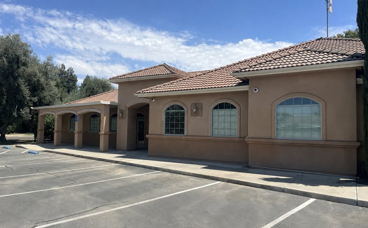 Pictures of Office property located at 1186 Leland Avenue, Tulare, CA 93274 for lease - image #1
