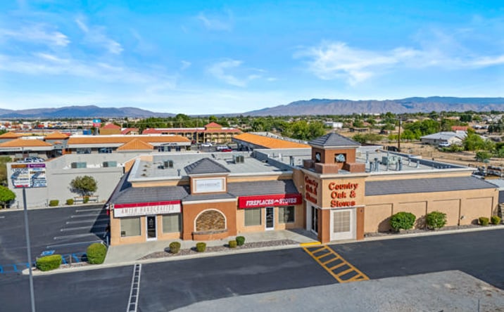 Pictures of Restaurant, Retail, Office property located at 12033 Mariposa Road, Hesperia, CA 92345 for lease - image #1
