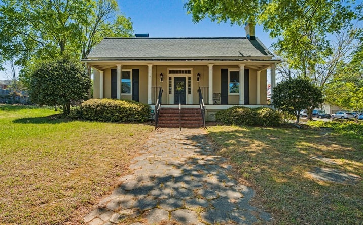 Pictures of Office property located at 236 WASHINGTON AVE NE, MARIETTA, GA 30060 for lease - image #1